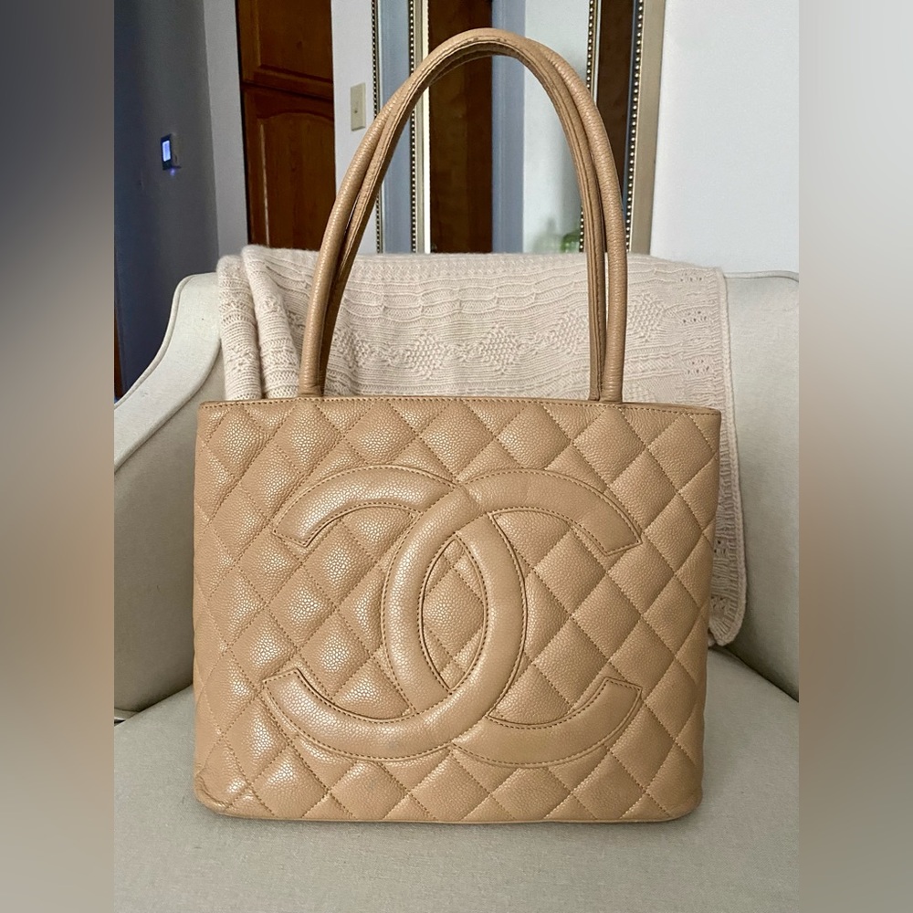 Chanel Classic Gold Medallion CC Logo Quilted Caviar Tote Bag Beige